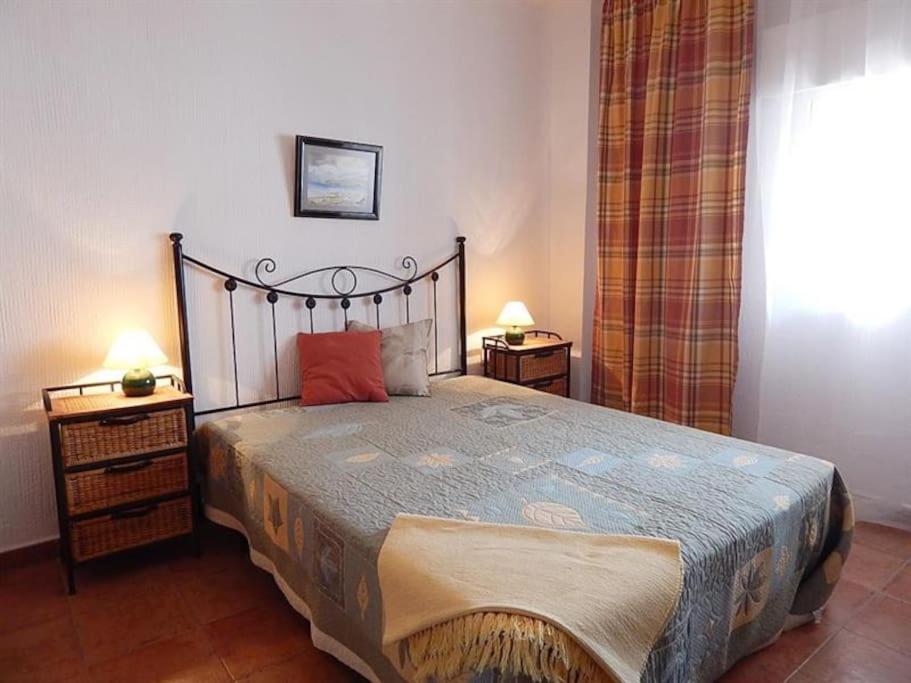 Carabeo 19 Apartment เนร์คา ภายนอก รูปภาพ